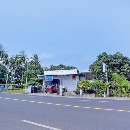 Oyo Life 92937 Kost Putri Sarkara Syariah Hotel Banyuwangi  Luaran gambar